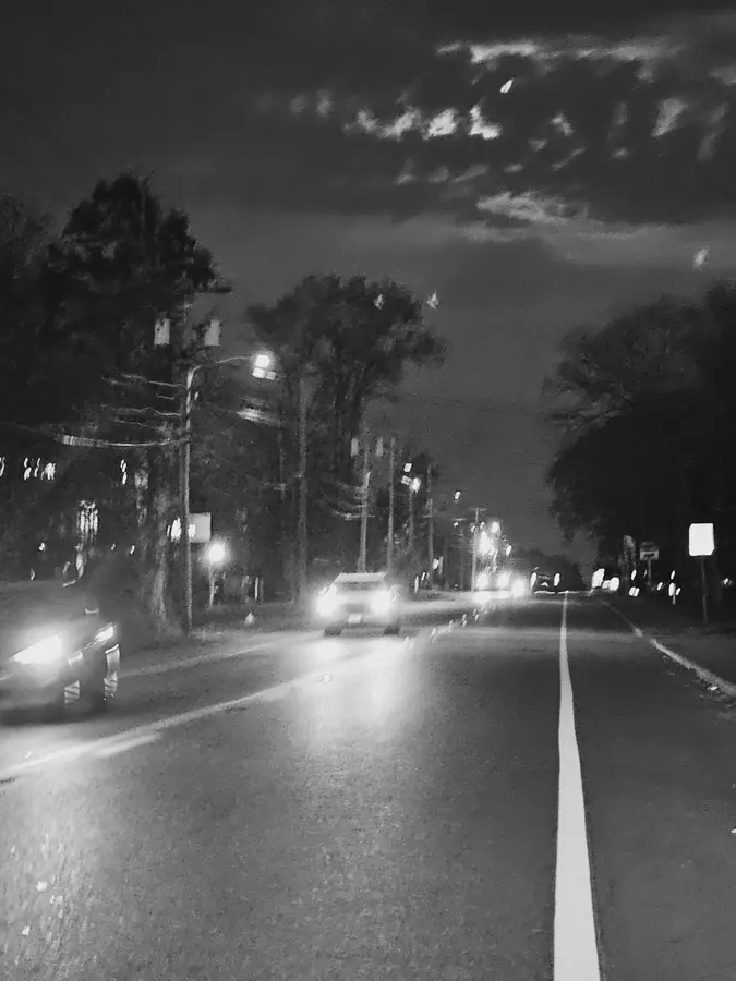 Night drive. Oncoming.